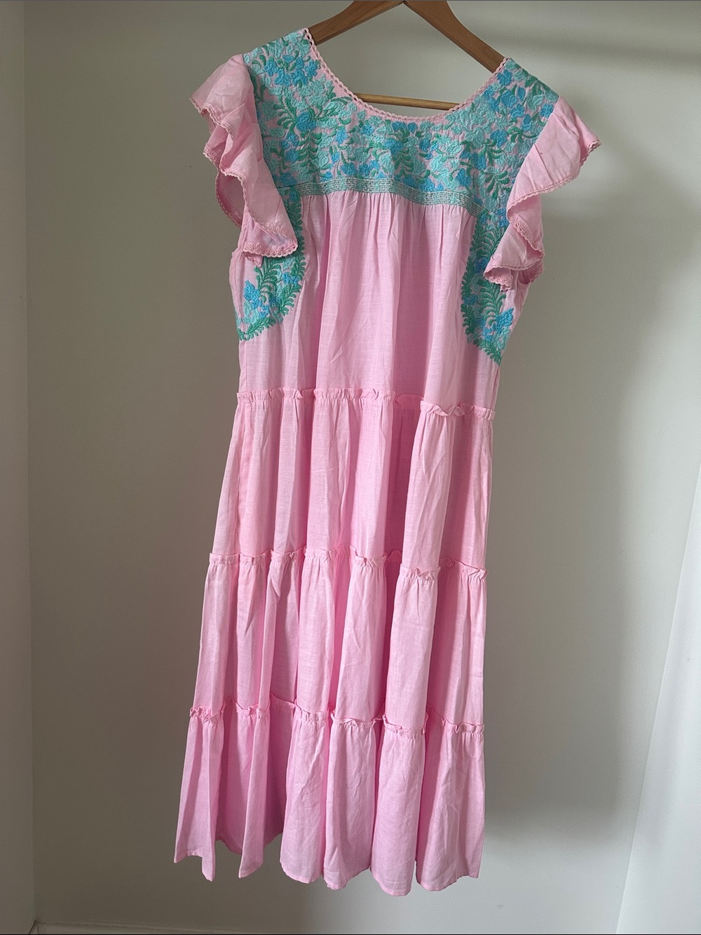 J. Marie Genevieve Embroidered Midi Dress Size Medium - Picture 8 of 9